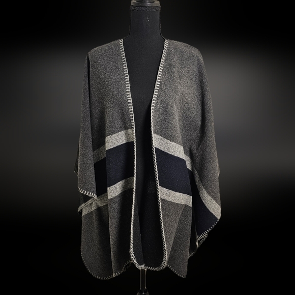 ARTISAN NY Poncho Ruana Wrap.  Large Poly Wool Blend - Picture 9 of 11